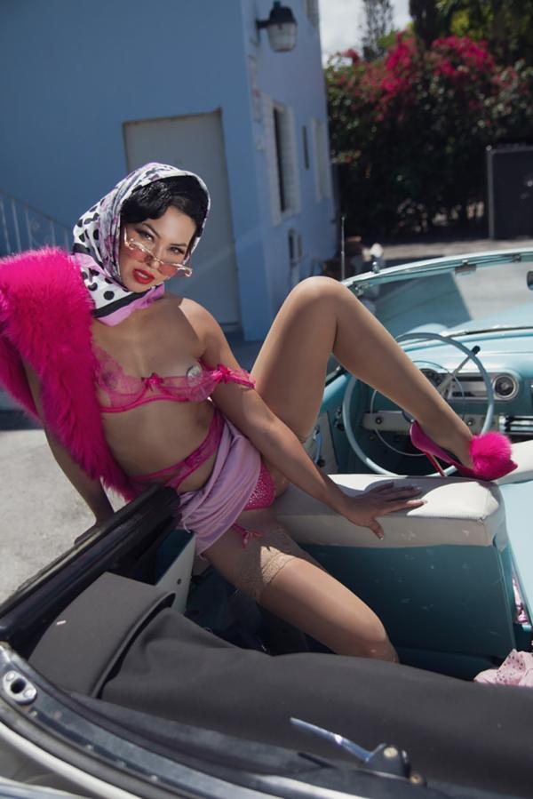 Alejandra Guerrero’s Auto Erotica photo book launches on Kickstarter